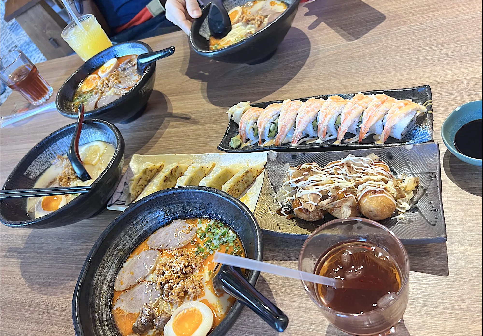 Món ăn ở Tokyo Tantan Ramen gần Trung Tâm Hội Nghị Quốc Gia